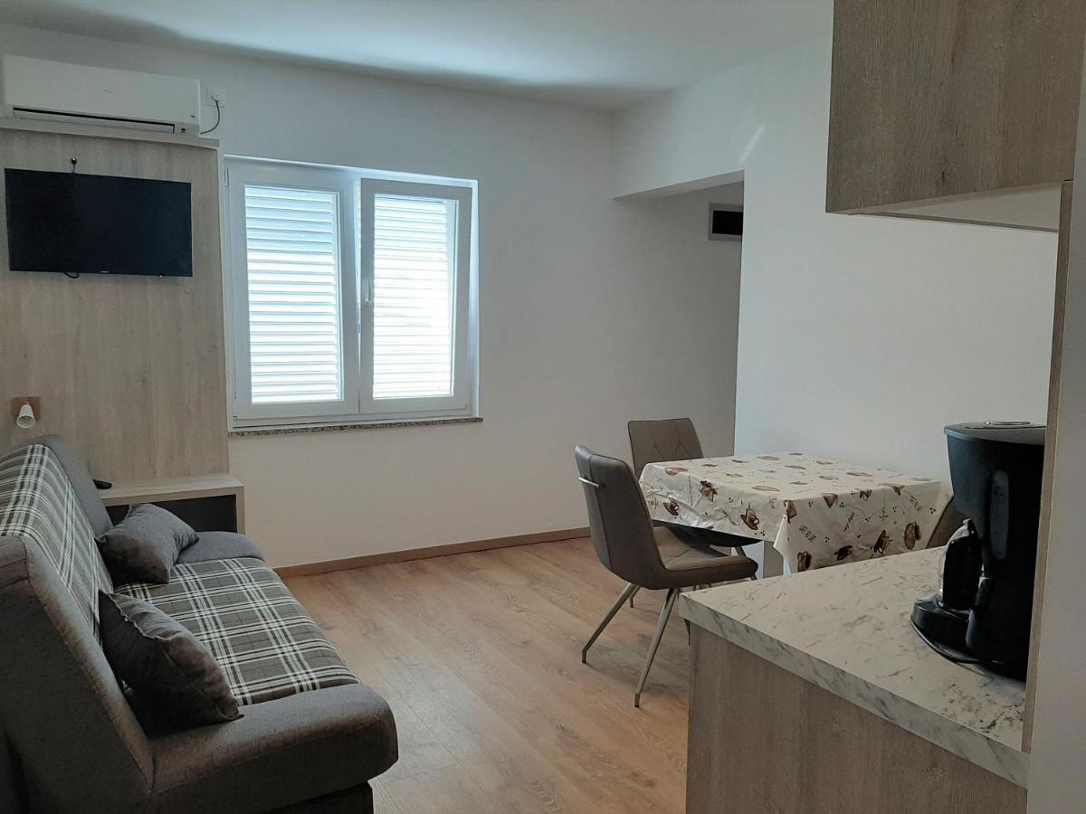 Apartments Edo Novalja Ngoại thất bức ảnh